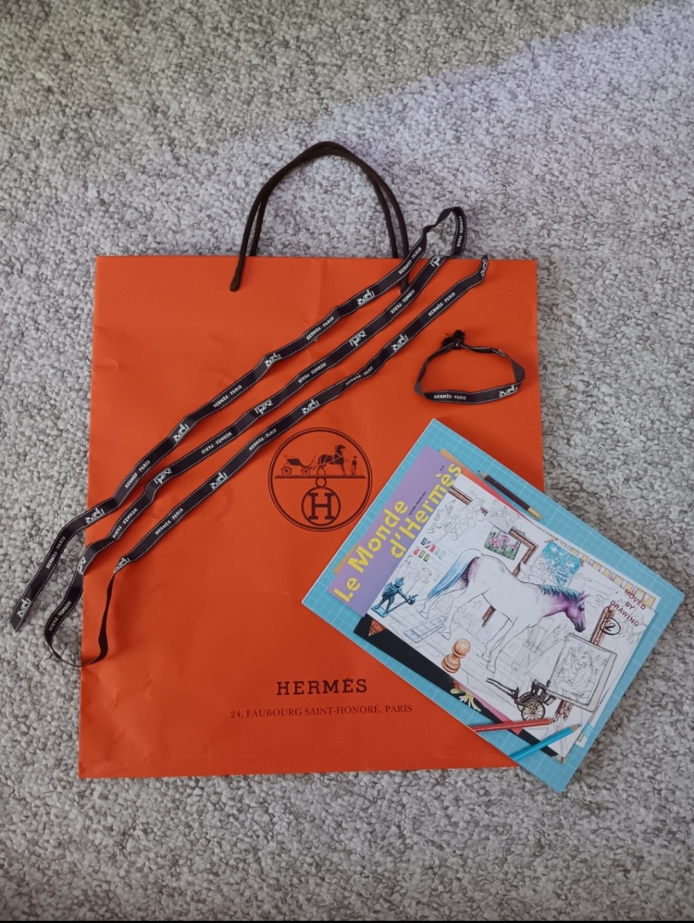 Hermes Large Gift Bag, Book and Ribbon Bundle
